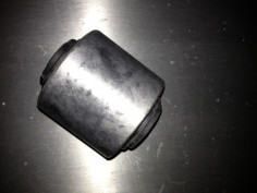 Silent Bloc Avant de Triangle Origine Clio 16s - 77 00 799 065 - 7700799065