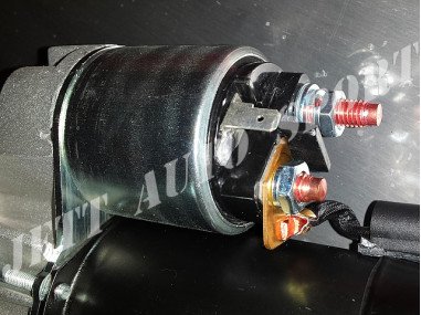 Détail des bornes et connexions électriques de démarreur compact pour Super 5 GT Turbo