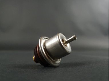 regulateur-pression-essence-3-5-bars-clio-16s-williams-r19-jas