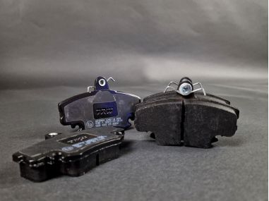 plaquettes-frein-avant-gt-turbo-clio-16s-r11-turbo-trw-delphi-oem