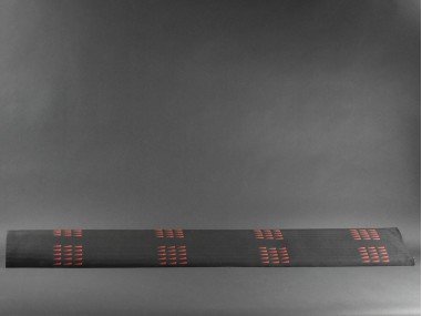 Tissu Anthracite à Fanions Rouges...