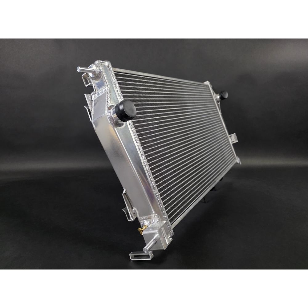 Zoom boite a eau aluminium et fixations plug and play radiateur Megane 3 RS JAS Engineering