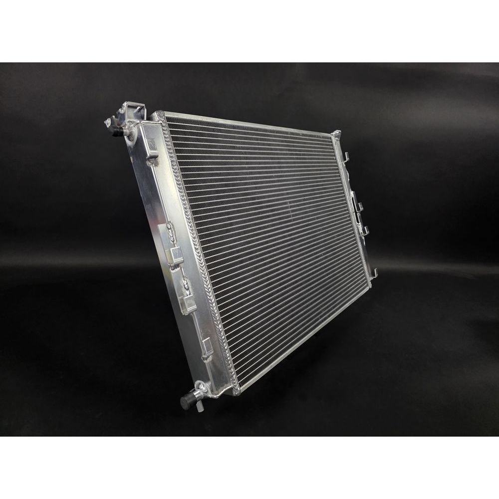 Radiateur eau tout aluminium soude TIG Megane 2 RS JAS Engineering vue de profil 3/4