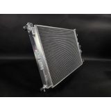 Radiateur eau tout aluminium soude TIG Megane 2 RS JAS Engineering vue de profil 3/4